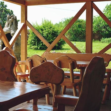 Bed and Breakfast Matko Airport Es Elmenykoezpont Экстерьер фото