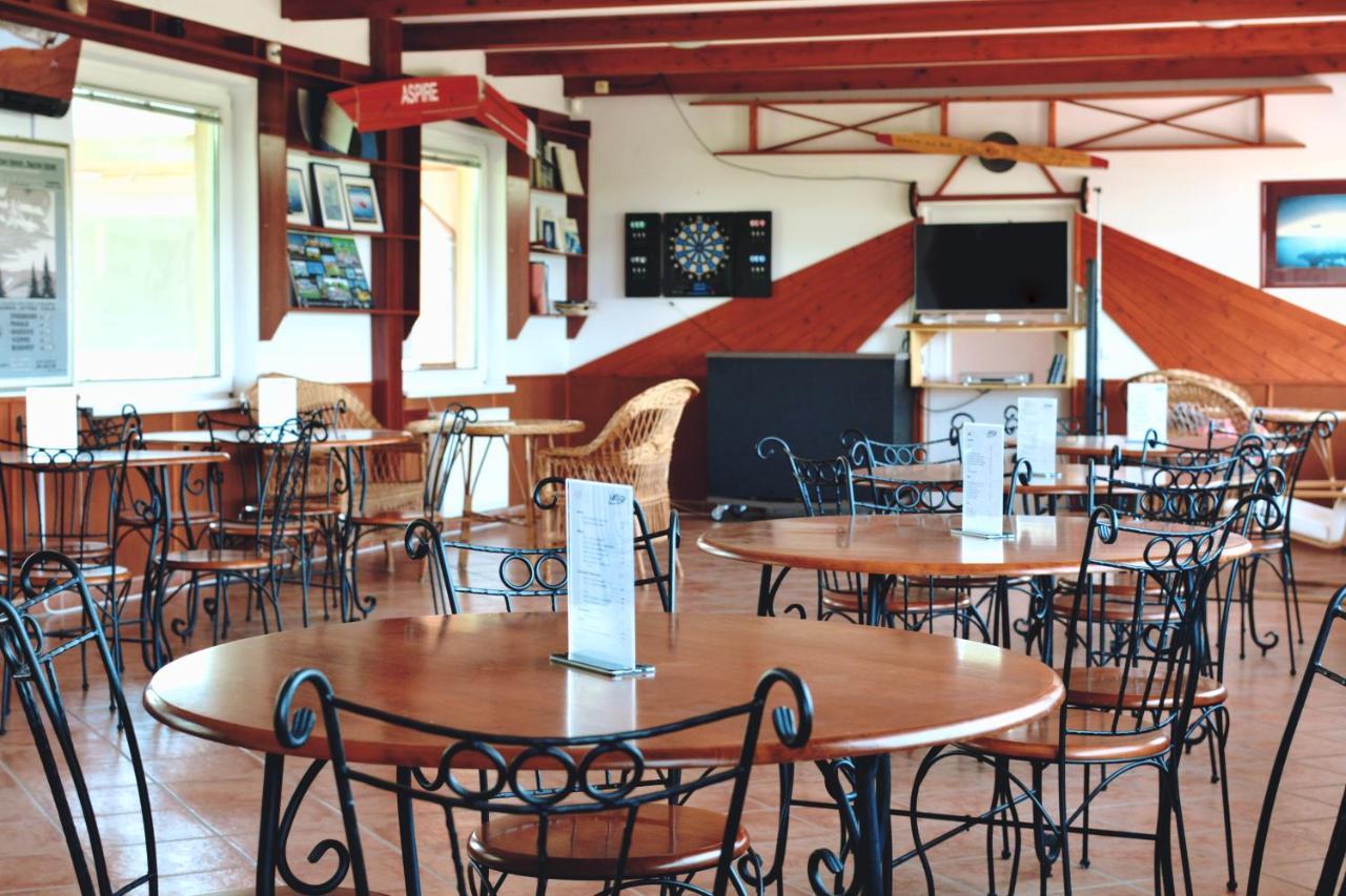 Bed and Breakfast Matko Airport Es Elmenykoezpont Экстерьер фото