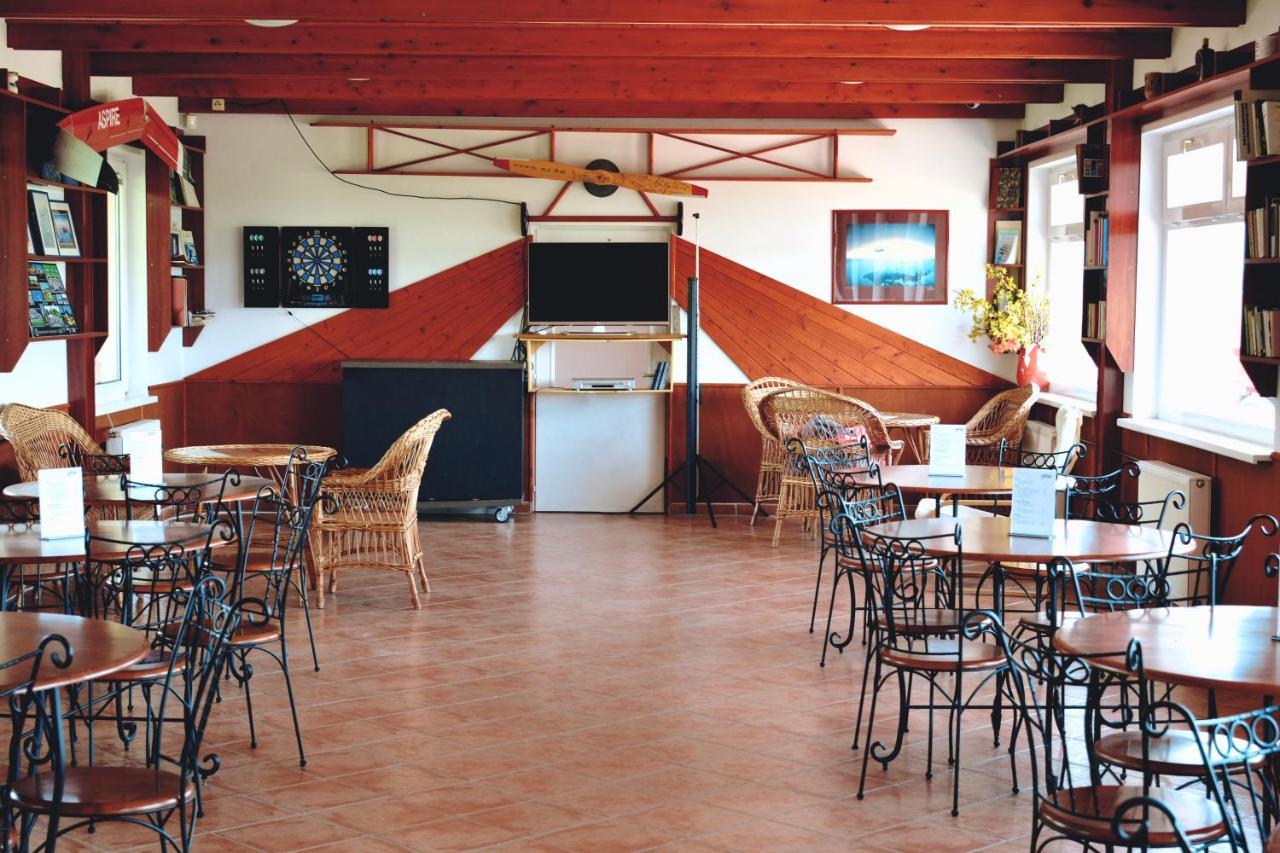 Bed and Breakfast Matko Airport Es Elmenykoezpont Экстерьер фото